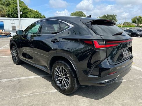 Certified 2025 Lexus NX 250 FWD w/ Accessory Package (Z1) image 5