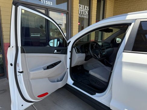 Used 2020 Hyundai Tucson Value FWD image 15