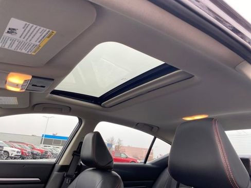 Used 2023 Nissan Altima 2.5 SR image 14