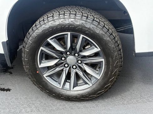 Used 2023 Chevrolet Silverado 1500 LT w/ Protection Package AWD/4WD image 10