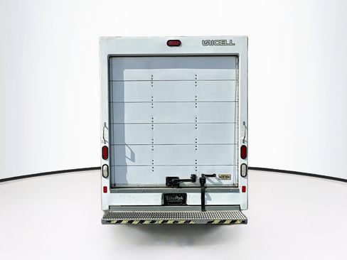 Used 2017 Chevrolet Express 3500 image 7