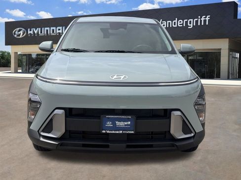 Certified 2026 Hyundai Kona SE image 3