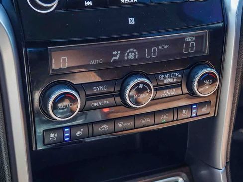 Used 2019 Subaru Ascent Touring w/ Popular Package #3 image 21