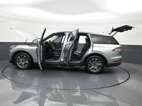 Used 2021 Lincoln Aviator 2WD image 34