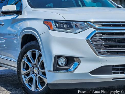 Used 2019 Chevrolet Traverse Premier FWD image 3