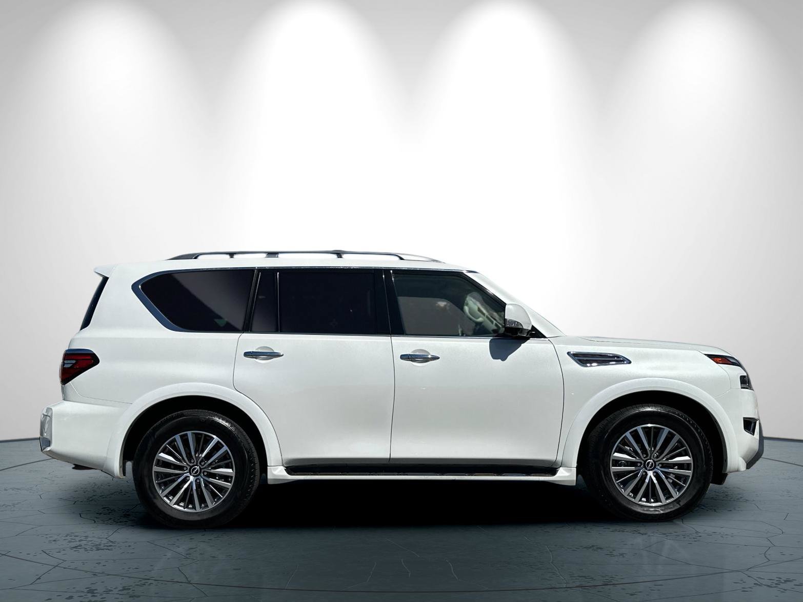 Used 2023 Nissan Armada SL w/ Captain's Chairs Package RWD image 3
