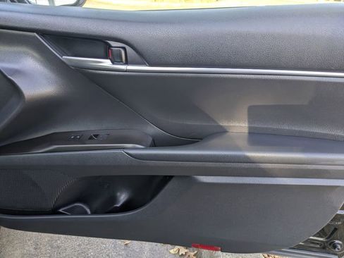 Used 2024 Toyota Camry SE image 30