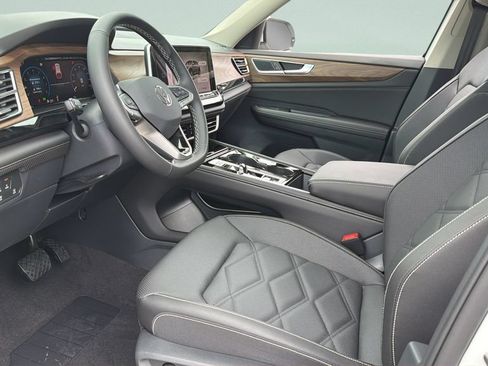 New 2026 Volkswagen Atlas SE FWD image 29