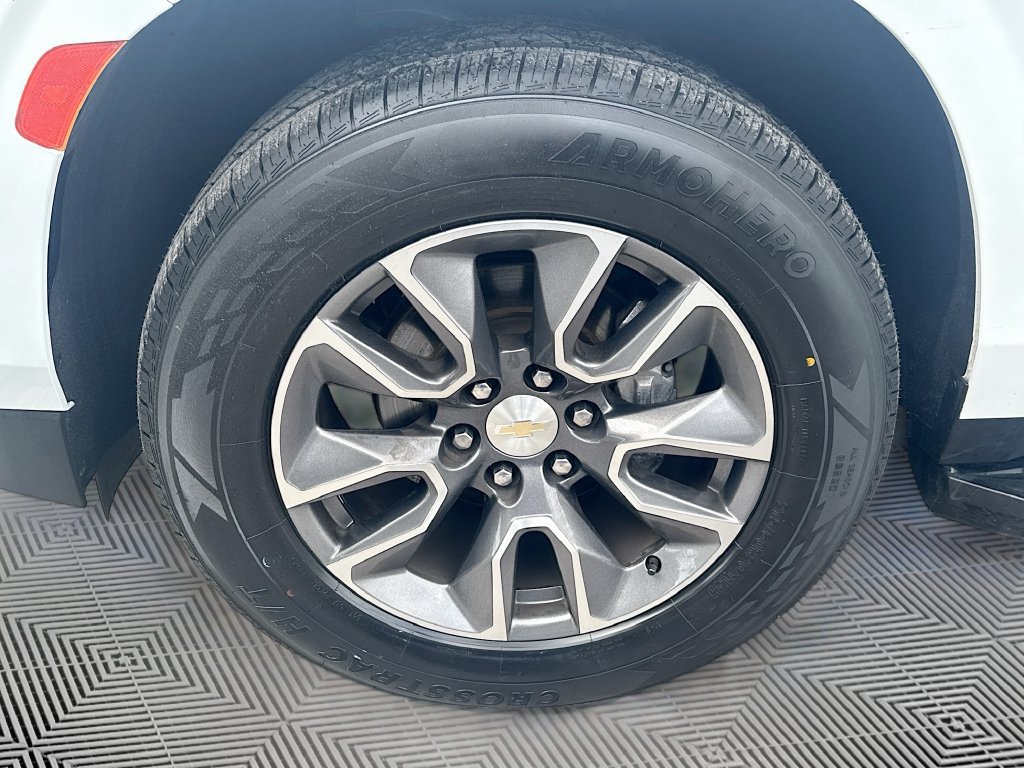 Used 2023 Chevrolet Tahoe LT w/ Luxury Package RWD image 35