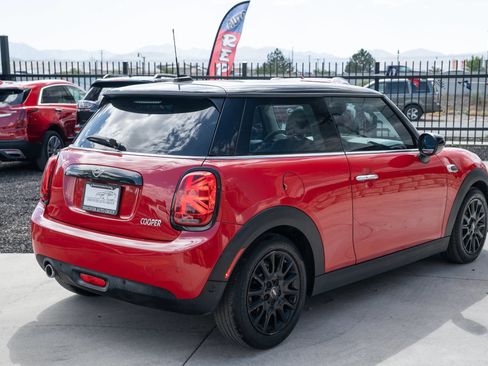 Used 2020 MINI Cooper 2-Door Hardtop FWD image 10