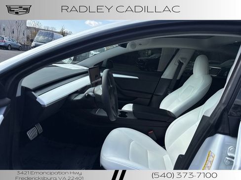 Used 2023 Tesla Model 3 Performance image 3