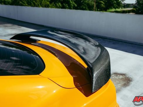 Used 2019 Ford Mustang Shelby GT350 w/ Technology Package image 34