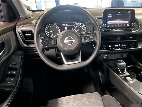 Used 2023 Nissan Rogue SV AWD/4WD image 18