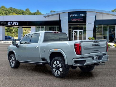 Used 2025 GMC Sierra 2500 Denali w/ Denali Reserve Package AWD/4WD image 4