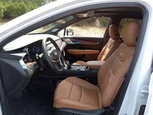New 2026 Cadillac XT5 Premium Luxury image 10