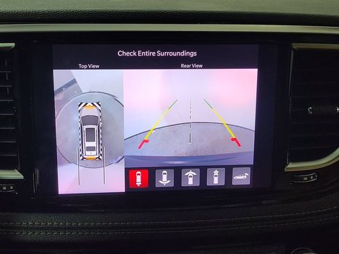 Used 2022 Chrysler Pacifica Pinnacle FWD image 20