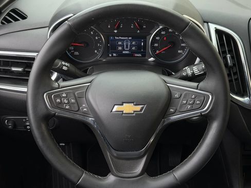 Used 2023 Chevrolet Equinox LT FWD image 13