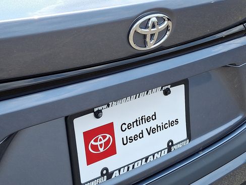 Used 2025 Toyota Corolla LE FWD image 30