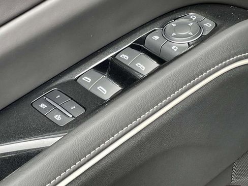 Certified 2023 Cadillac Escalade V image 18