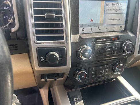 Used 2017 Ford F250 Lariat w/ Lariat Value Package AWD/4WD image 6