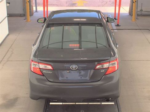 Used 2013 Toyota Camry SE FWD image 6