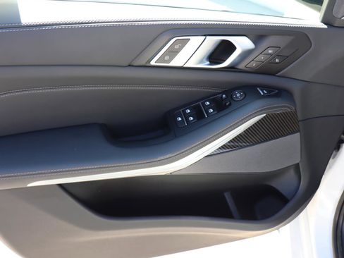 Used 2025 BMW X5 M60i image 16