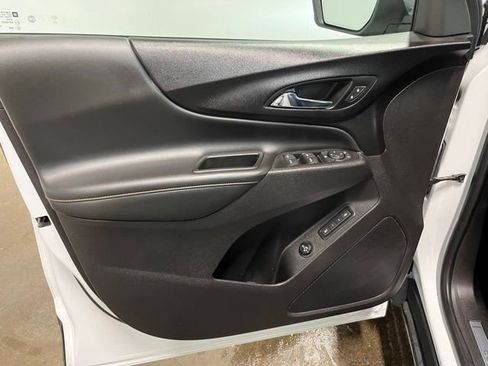 Used 2021 Chevrolet Equinox Premier FWD image 20