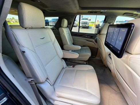 Used 2021 Cadillac Escalade Premium Luxury Platinum AWD/4WD image 81