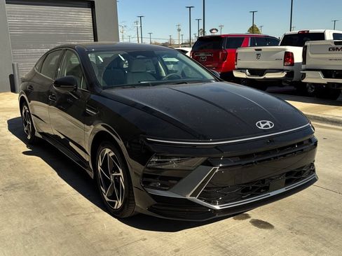 New 2026 Hyundai Sonata SEL FWD image 3