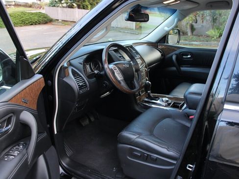 Used 2016 INFINITI QX80 4WD image 5