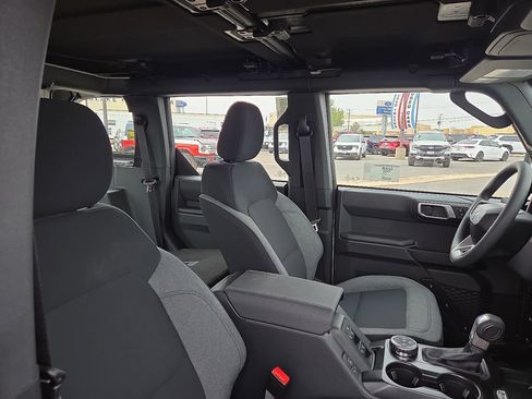 New 2026 Ford Bronco 4-Door AWD/4WD image 10