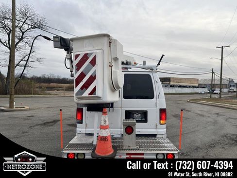 Used 2011 Ford E-350 and Econoline 350 Super Duty w/ PWR Group image 8