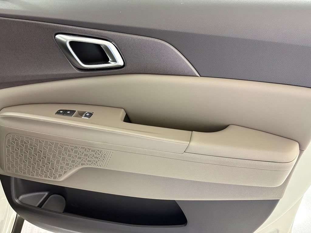 New 2026 Kia Carnival EX FWD image 46
