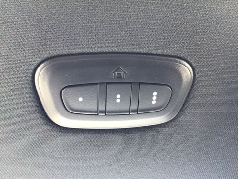Used 2023 RAM 1500 Laramie AWD/4WD image 23