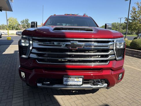 Used 2026 Chevrolet Silverado 3500 High Country w/ High Country Premium Package AWD/4WD image 8