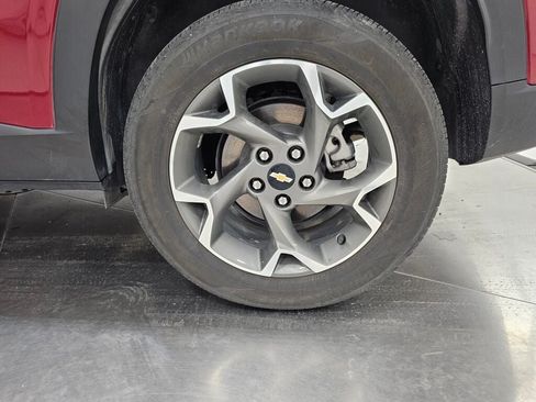 Used 2025 Chevrolet Trax LT FWD image 10
