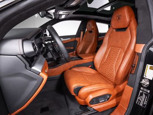 Used 2022 Lamborghini Urus AWD/4WD image 17
