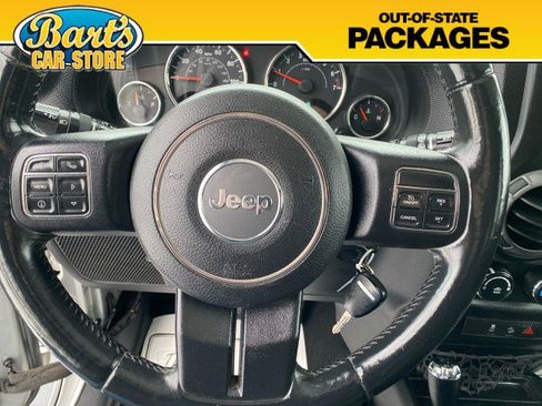 Used 2012 Jeep Wrangler Unlimited Sport image 27