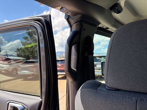 New 2025 Jeep Wrangler Unlimited Sahara AWD/4WD image 42