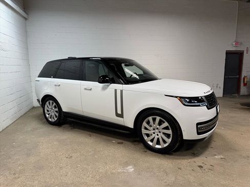 Used 2024 Land Rover Range Rover SE image 5
