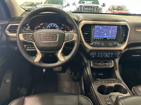 Used 2023 GMC Acadia Denali w/ Denali Ultimate Package AWD/4WD image 16