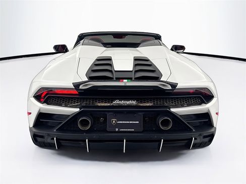 Used 2020 Lamborghini Huracan EVO image 6