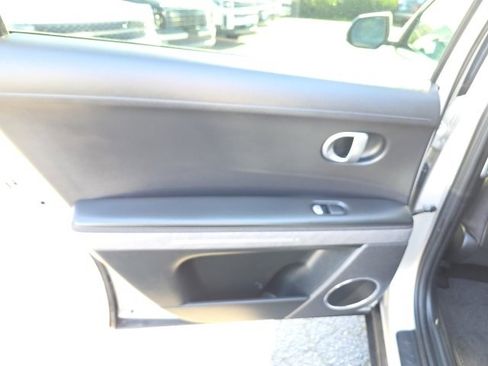 Certified 2023 Hyundai Ioniq 5 SEL w/ Cargo Package image 26