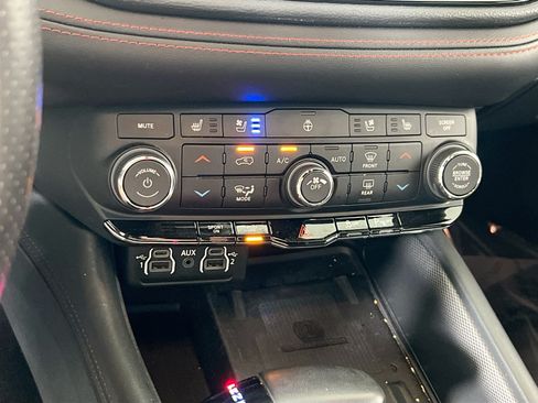 Used 2023 Dodge Durango R/T AWD/4WD image 16
