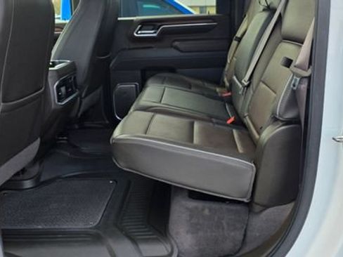 Used 2025 GMC Sierra 3500 Denali AWD/4WD image 11