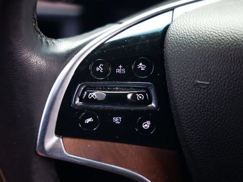 Used 2018 Cadillac Escalade Premium Luxury RWD image 30