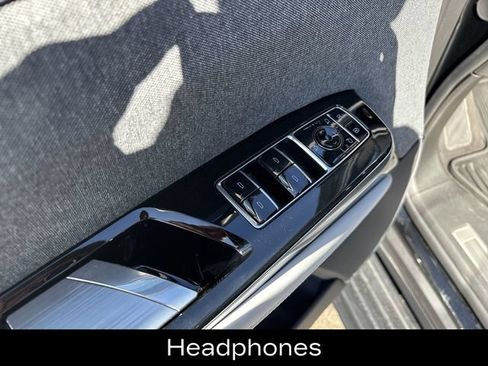 Used 2025 Cadillac Escalade V AWD/4WD image 27