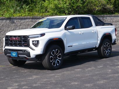 Used 2025 GMC Canyon AT4 w/ Nightfall Edition