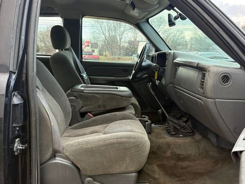 Used 2004 Chevrolet Silverado 2500 LS image 11