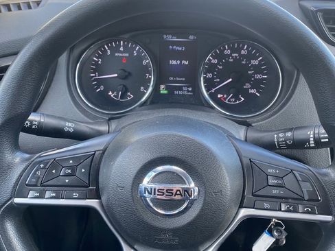 Used 2017 Nissan Rogue S w/ S Appearance Package image 30